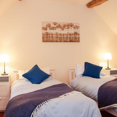 Cream Door Cottage Kidderminster Luaran gambar
