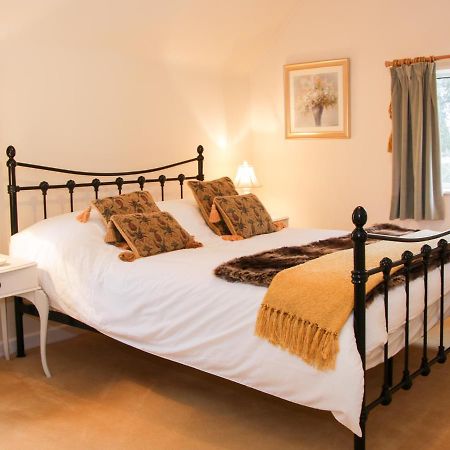 Cream Door Cottage Kidderminster Luaran gambar
