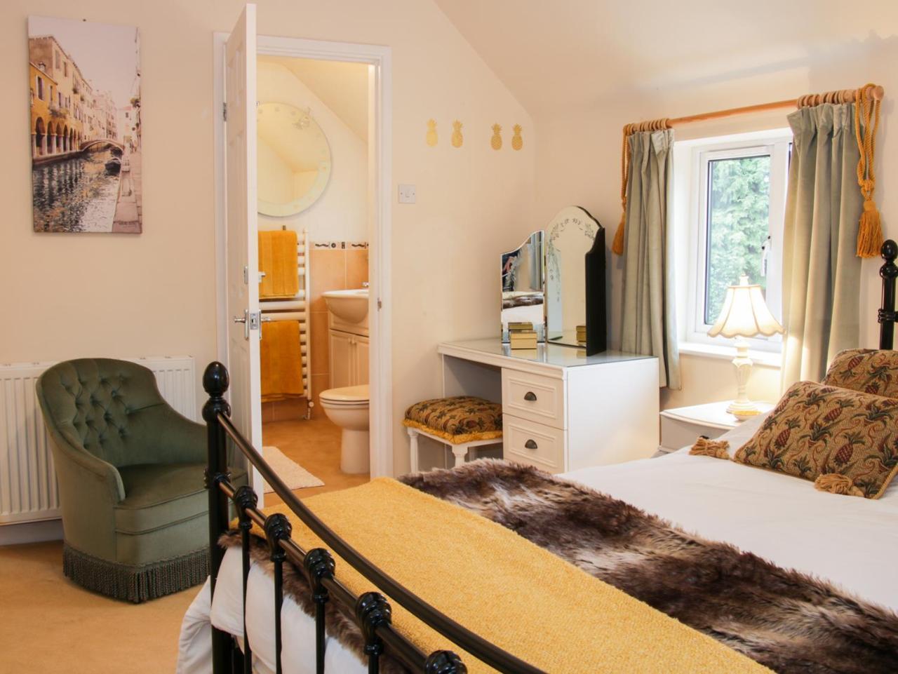 Cream Door Cottage Kidderminster Luaran gambar