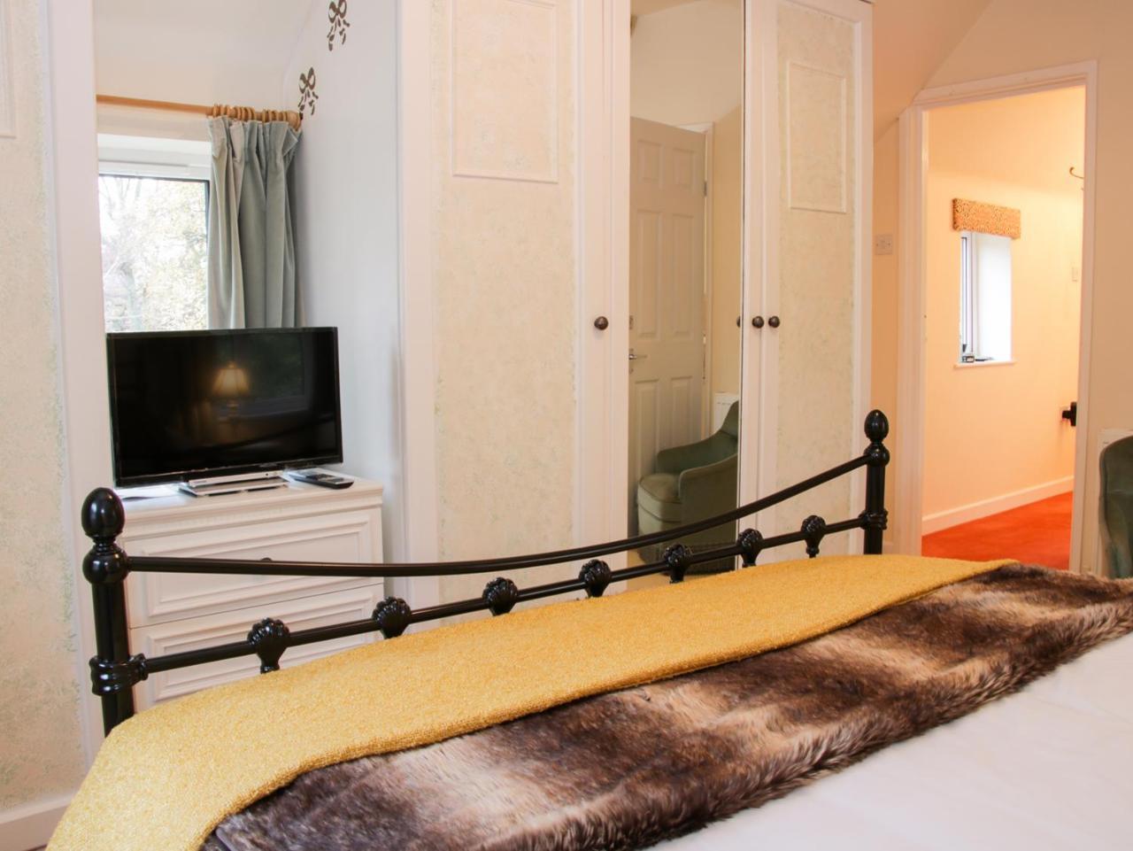 Cream Door Cottage Kidderminster Luaran gambar