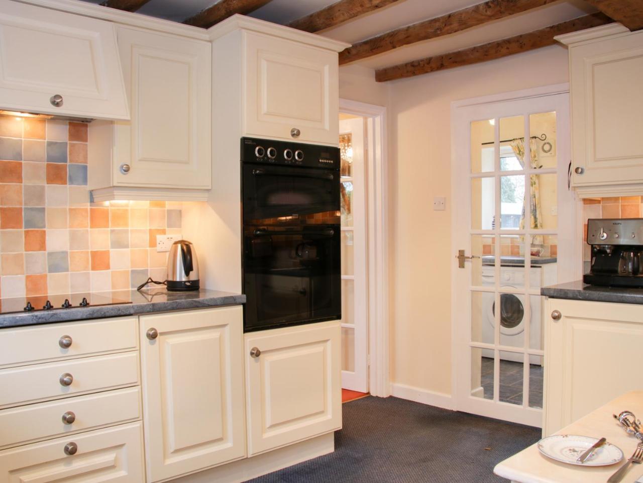Cream Door Cottage Kidderminster Luaran gambar