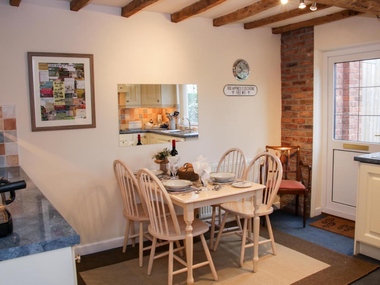 Cream Door Cottage Kidderminster Luaran gambar